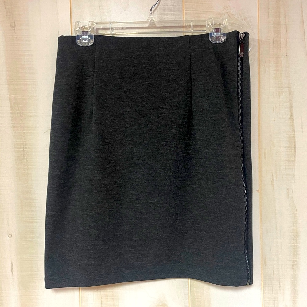 Vince Camuto Gray Side Zipper Knee Length Skirt Sz 6